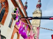 Pinktober sensibilisiert für den Kampf gegen Brustkrebs Herzkissen - Pinktober