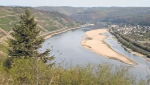 Niedrigwasser am Mittelrhein