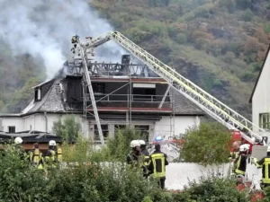Wohnhausbrand - Boppard-Bad Salzig