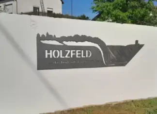 Boppard-Holzfeld - Mauer Bushaltestelle