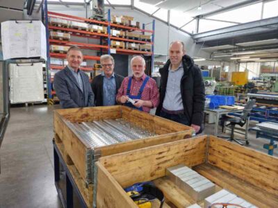 Landrat Volker Boch besichtigt Rhein-Mosel-Werkstatt in Kastellaun