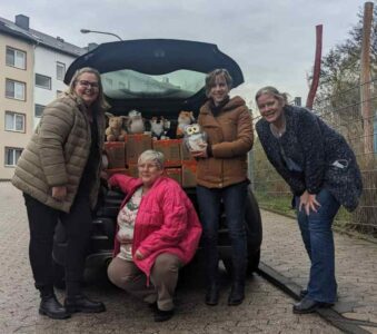 Spende Kuscheltiere für Kinderklinik Kemperhof Koblenz