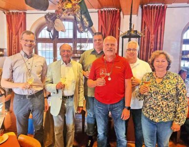 Vorstand Weinkollegium Königliches Kelterhaus zu St. Remigius in Boppard